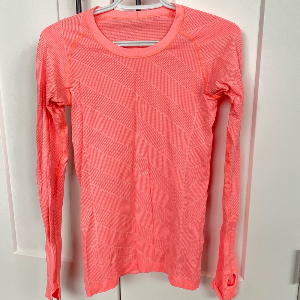 Lululemon Swiftly Tech Long Sleeve size 4